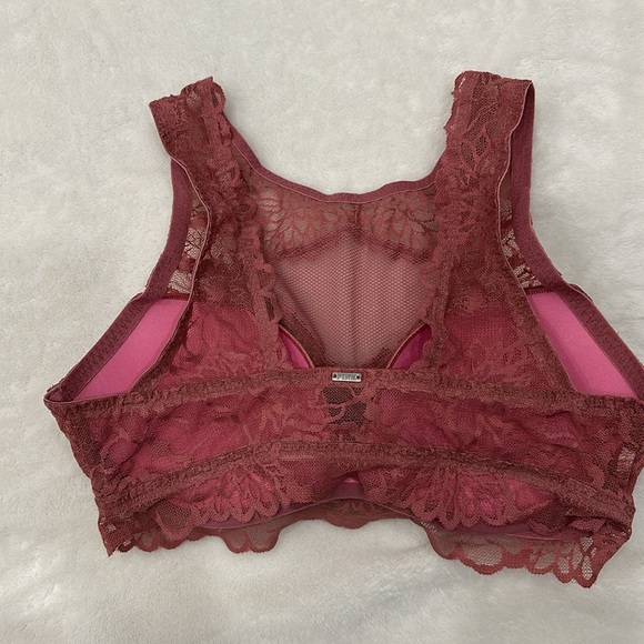 Victoria Secret Beautiful Mauve Pink Lace Bra Size Medium - Picture 3 of 3